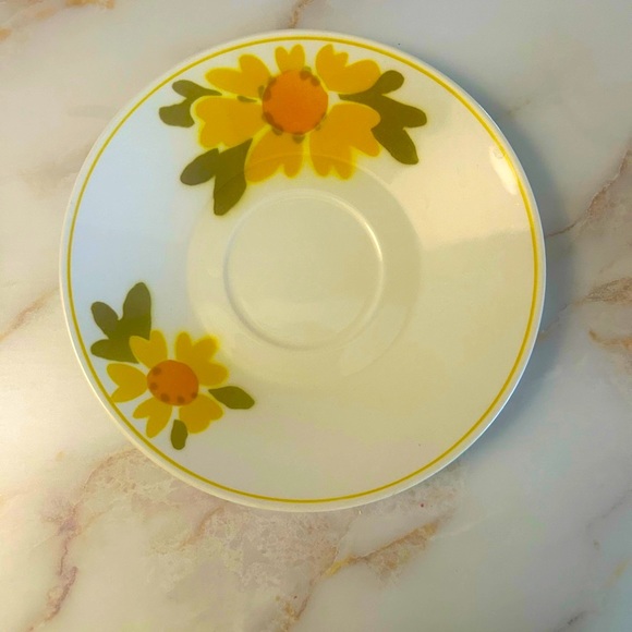 Mikasa Dining Mikasa Appetizer Plates Set Of 4 Vintage Yellow
